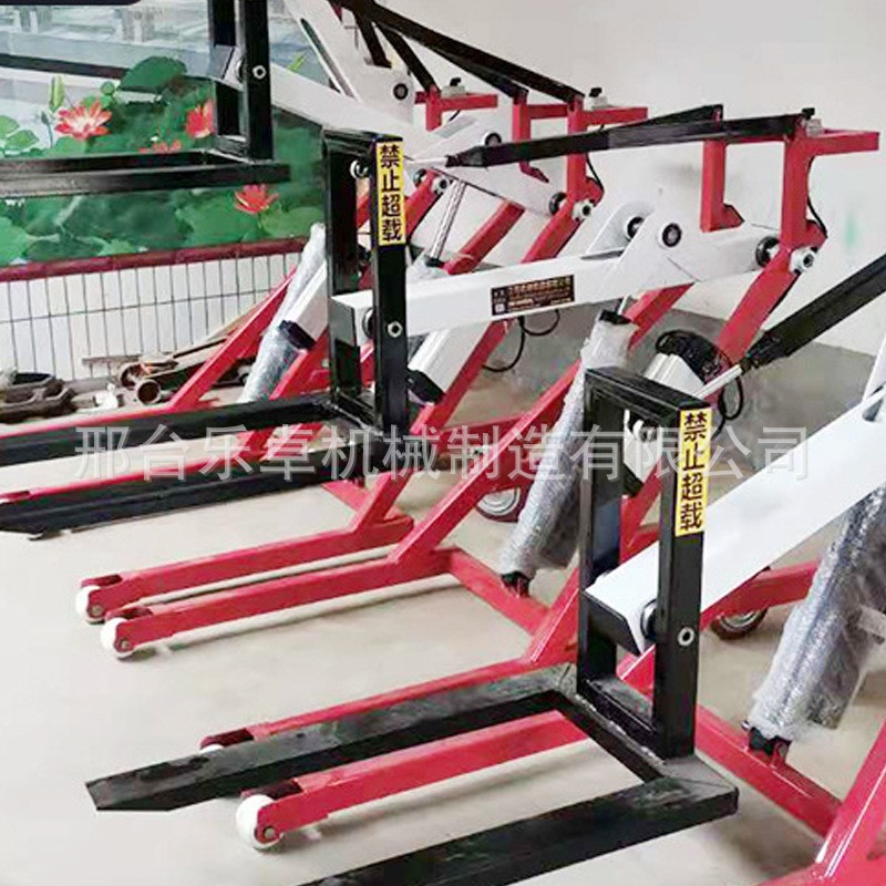 廠家隨車(chē)搬運(yùn)便攜式電動(dòng)叉小車(chē) 倉(cāng)庫(kù)手推電動(dòng)小車(chē) 全電動(dòng)跟車(chē)叉車(chē)