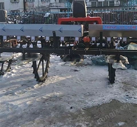 多功能水田穴播機(jī)