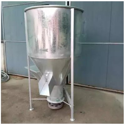 飼料攪拌機(jī)小型飼料攪拌機(jī)牛羊攪拌揉絲機(jī) （面議）